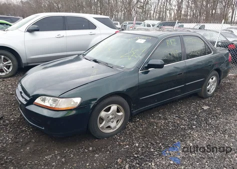 2000 Honda Accord 3.0 Ex from USA, damaged, VIN 1HGCG1659YA006761